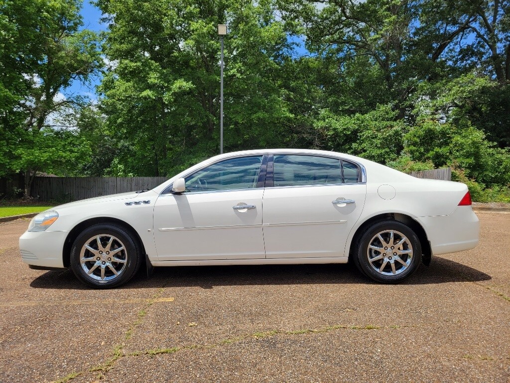 Used 2008 Buick Lucerne CXL with VIN 1G4HD57208U161377 for sale in Grenada, MS