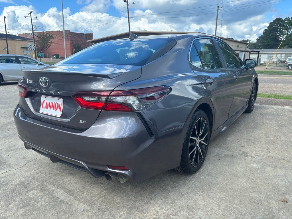 2023 Toyota Camry SE photo 4