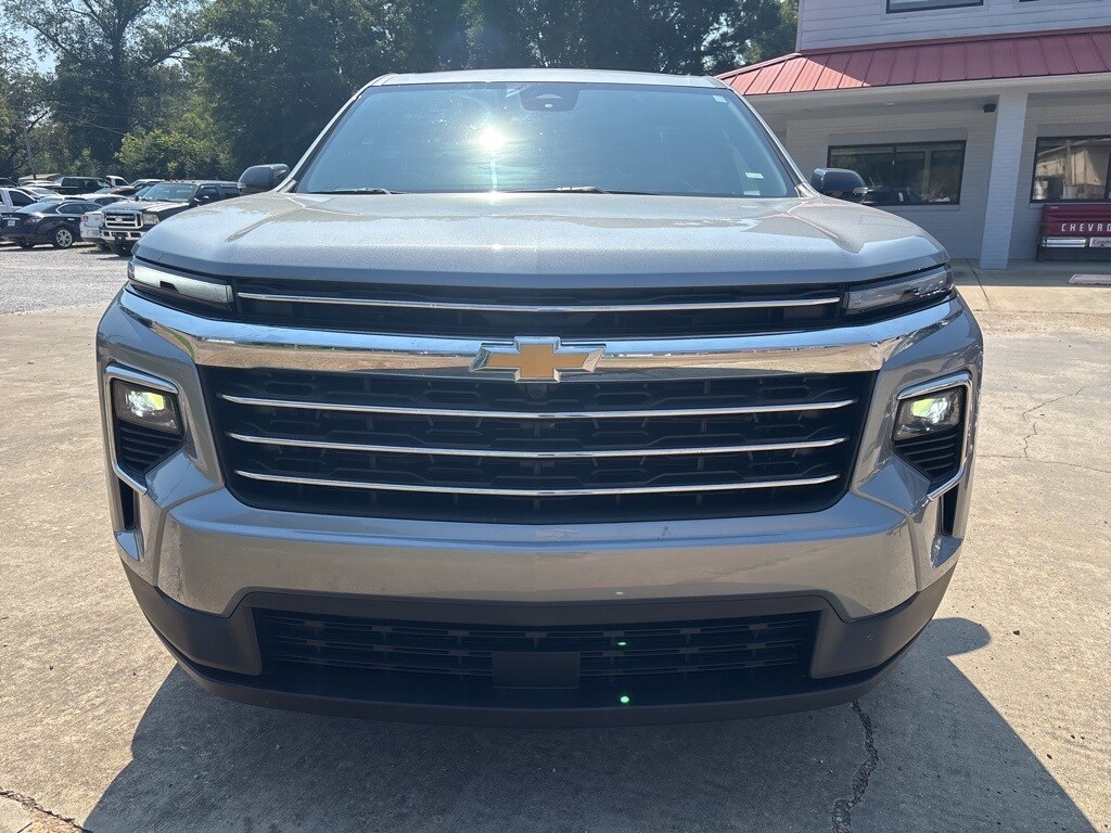 2025 Chevrolet Traverse photo 2