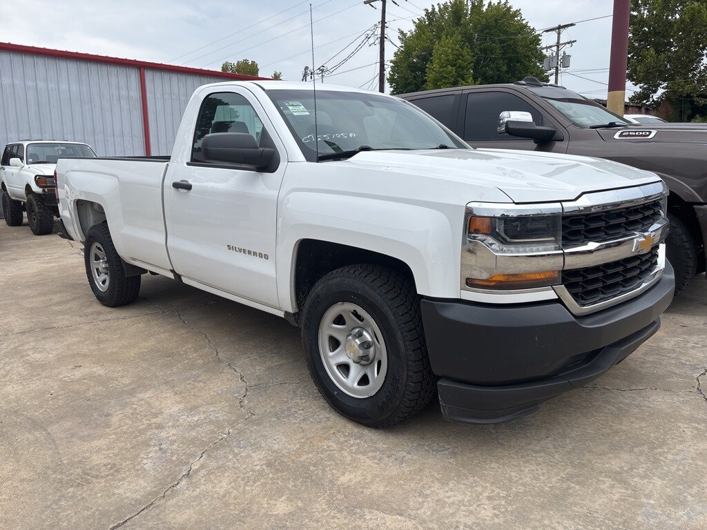 2018 Chevrolet Silverado 1500 photo 3