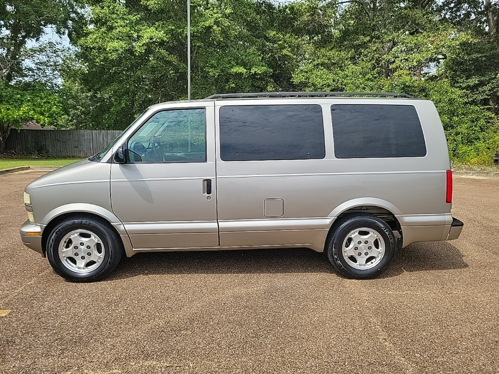 Used 2005 Chevrolet Astro Passenger Base with VIN 1GNEL19X95B119395 for sale in Grenada, MS