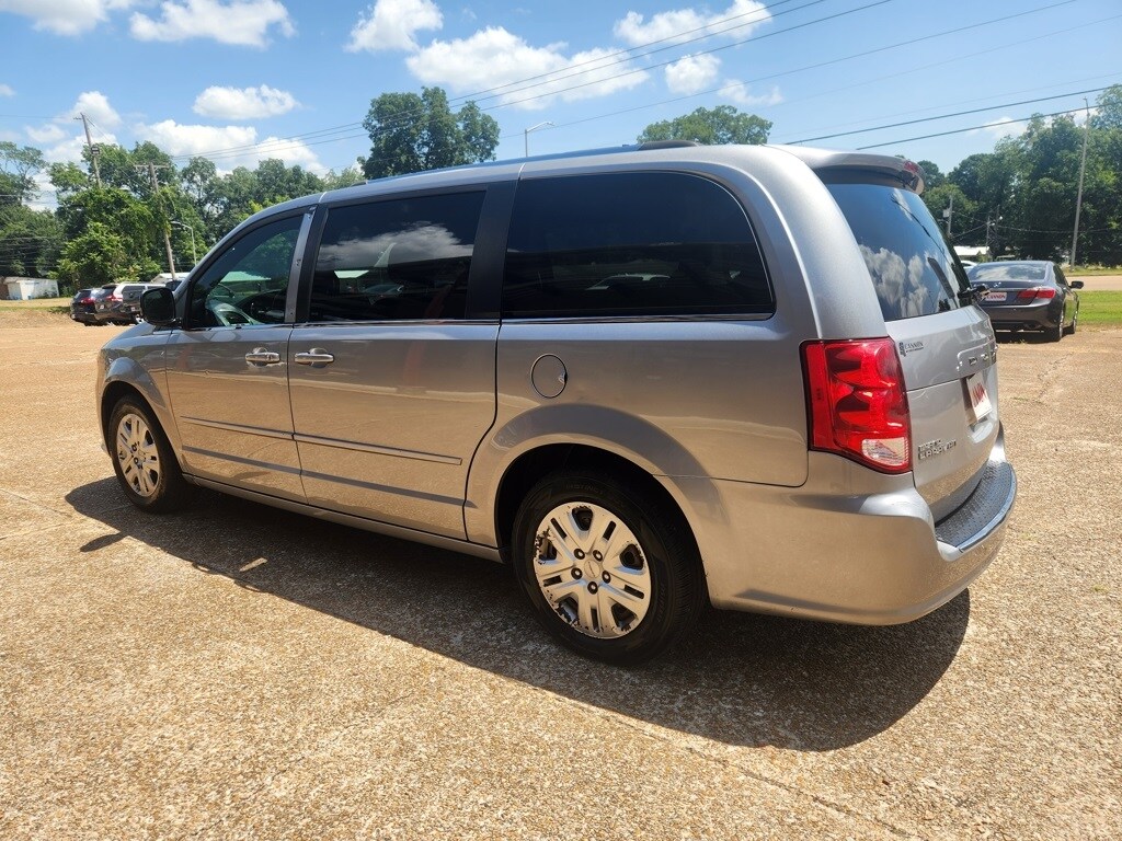 2017 Dodge Grand Caravan SXT photo 3