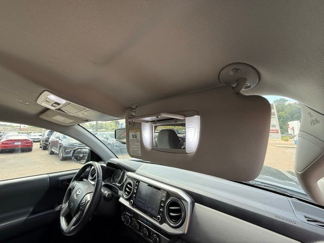 2023 Toyota Tacoma SR5 - Photo 38