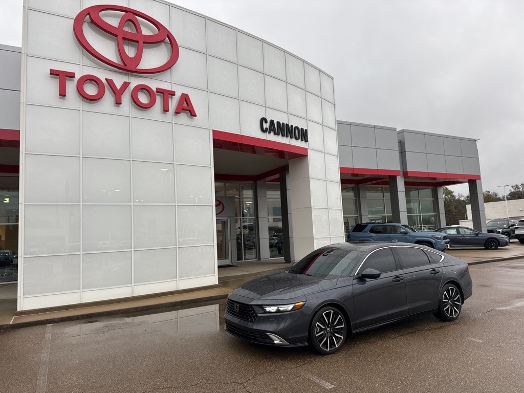 2024 Honda Accord Hybrid Touring's photo