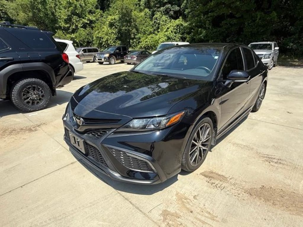 Used 2024 Toyota Camry SE Sedan