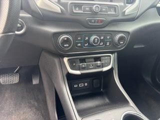 2023 GMC Terrain SLE - Photo 30
