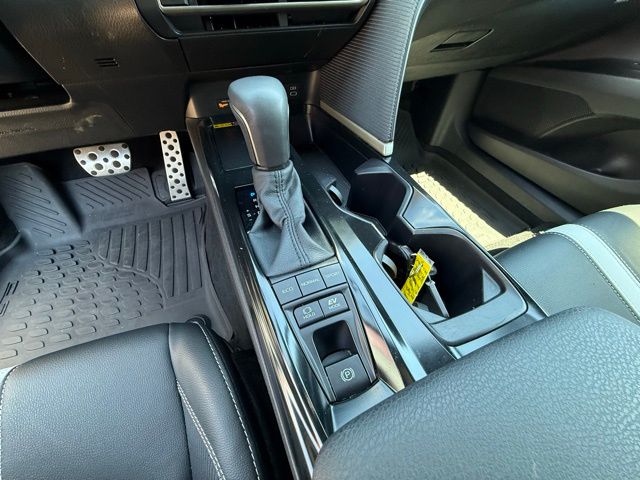 2025 Toyota Camry SE - Photo 21