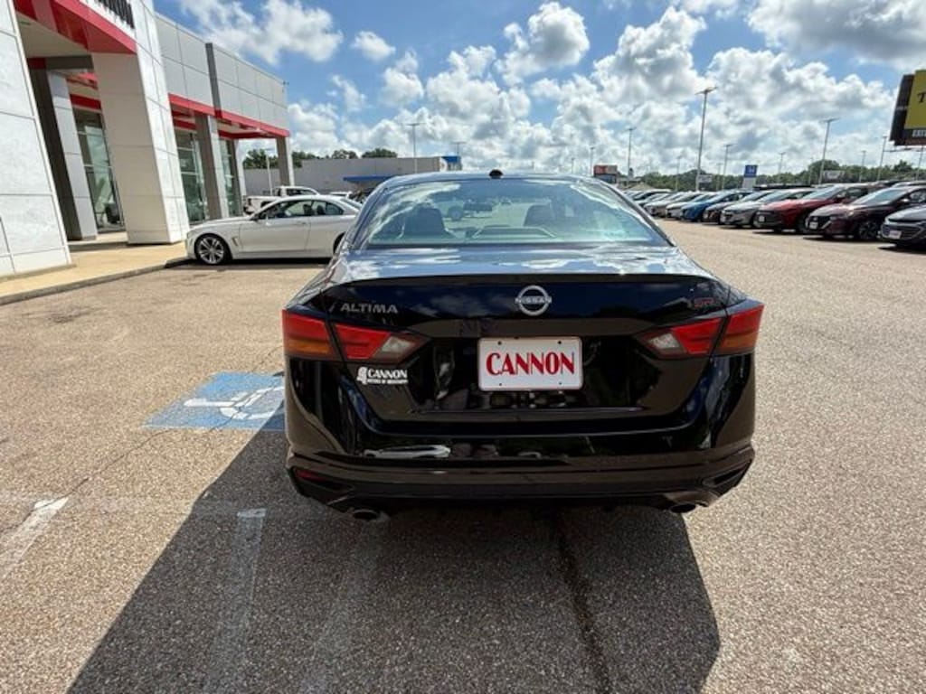 Used 2024 Nissan Altima 2.5 SR Sedan