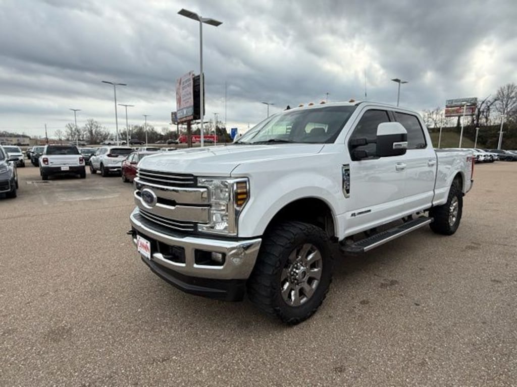 Used 2019 Ford F-250SD Lariat Truck