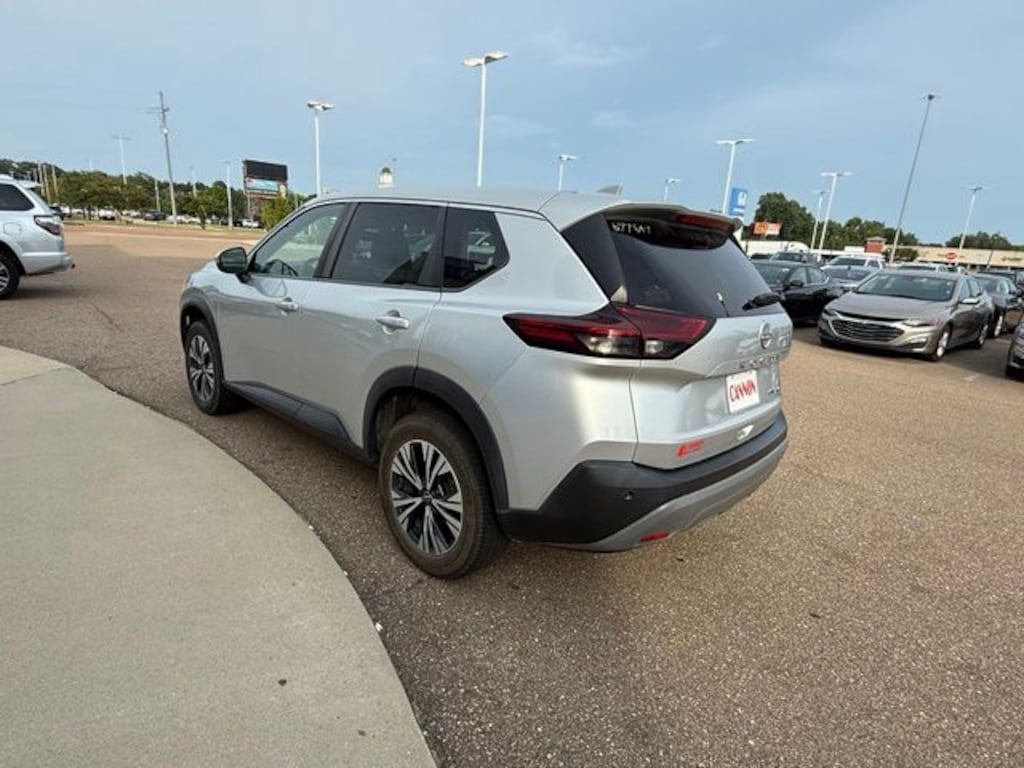 Used 2022 Nissan Rogue SV SUV