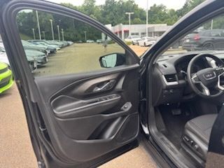 2023 GMC Terrain SLE - Photo 29