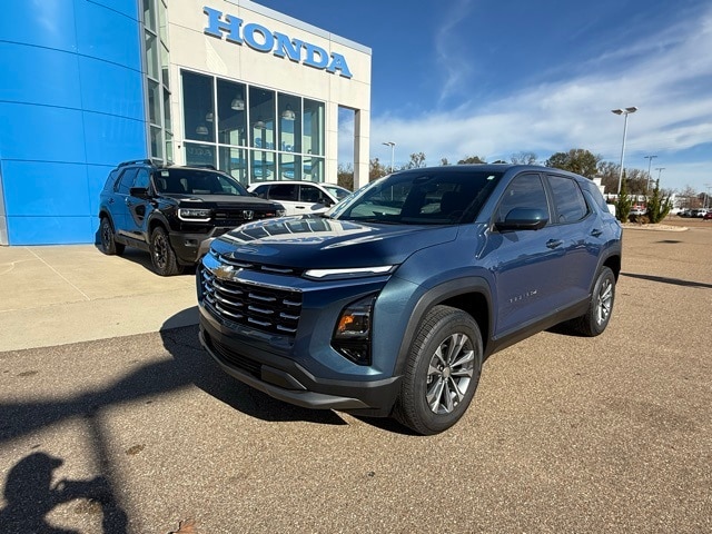 2025 Chevrolet Equinox LT's photo