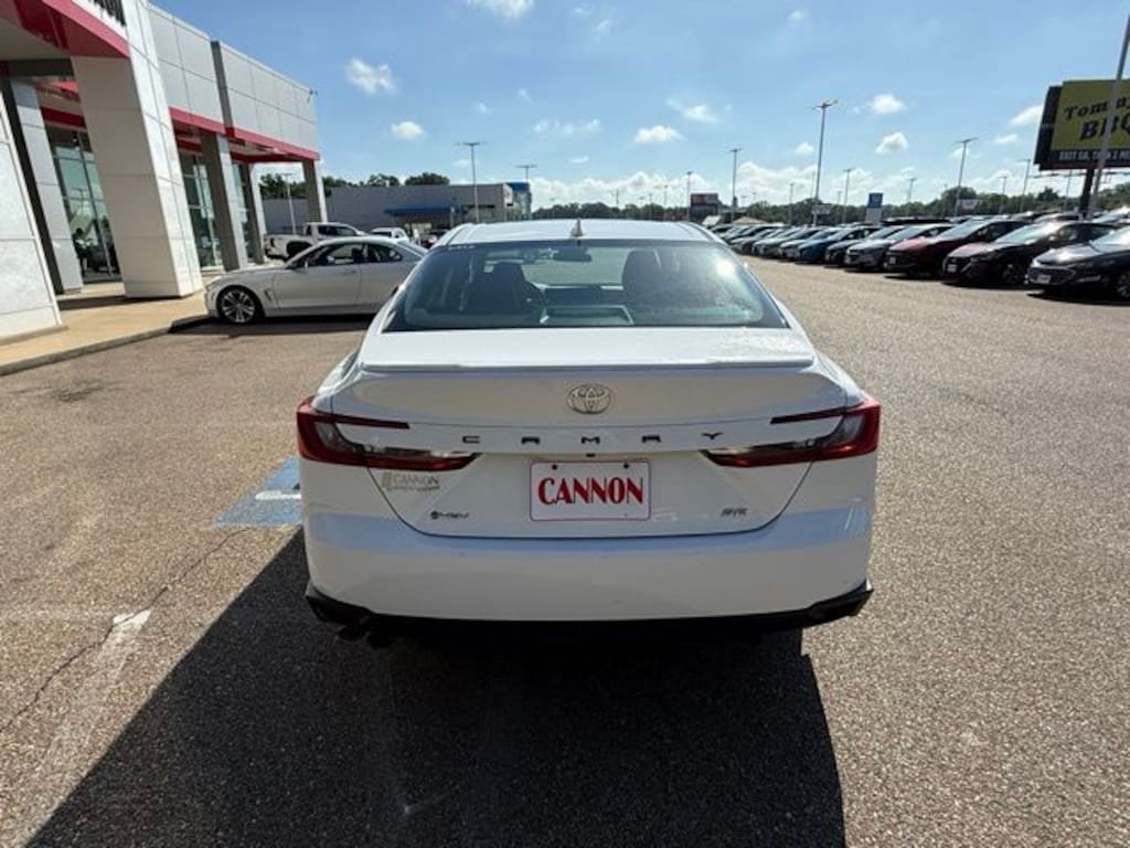 Used 2025 Toyota Camry SE Sedan