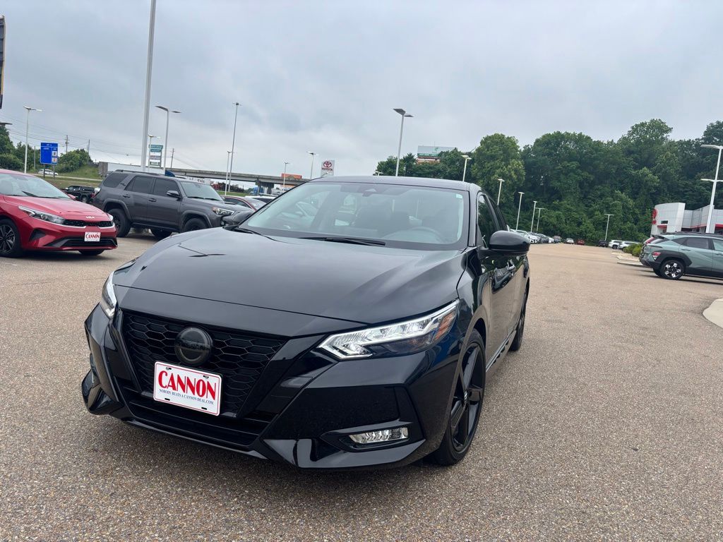 2022 Nissan Sentra SR CVT's photo