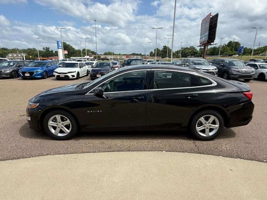 Used 2024 Chevrolet Malibu LT Sedan