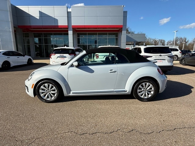 Used 2018 Volkswagen Beetle S with VIN 3VW5DAAT5JM509425 for sale in Vicksburg, MS