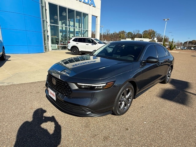 2023 Honda Accord EX's photo