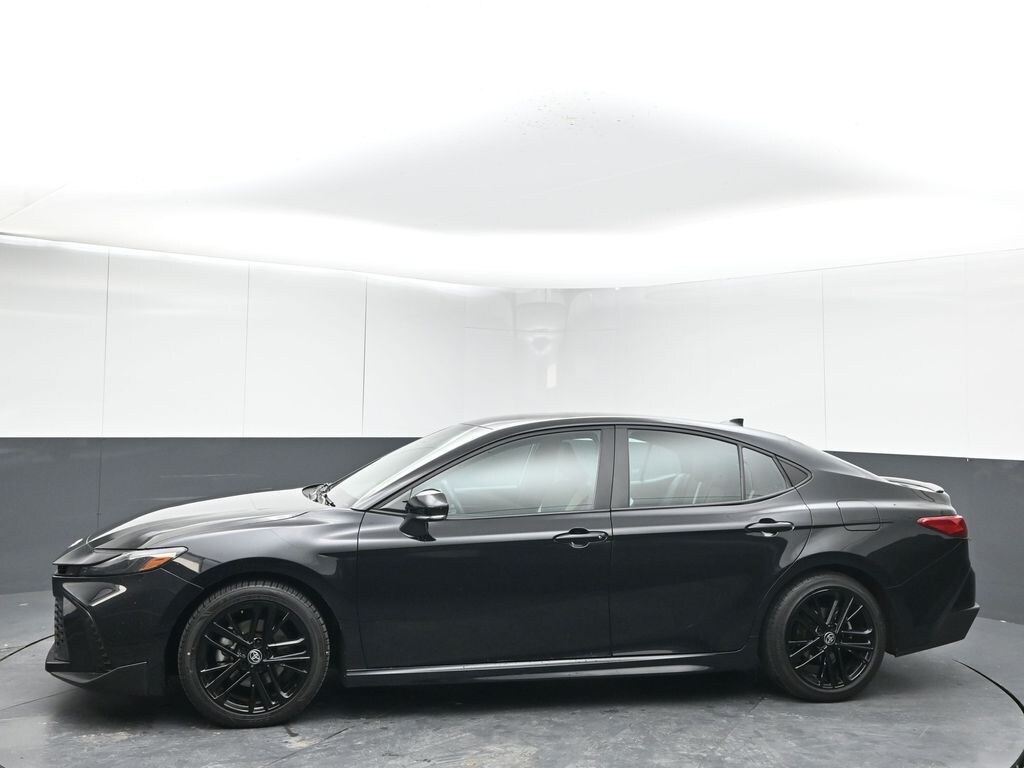 Used 2025 Toyota Camry SE Sedan