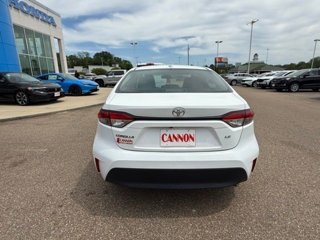 Used 2024 Toyota Corolla LE Sedan