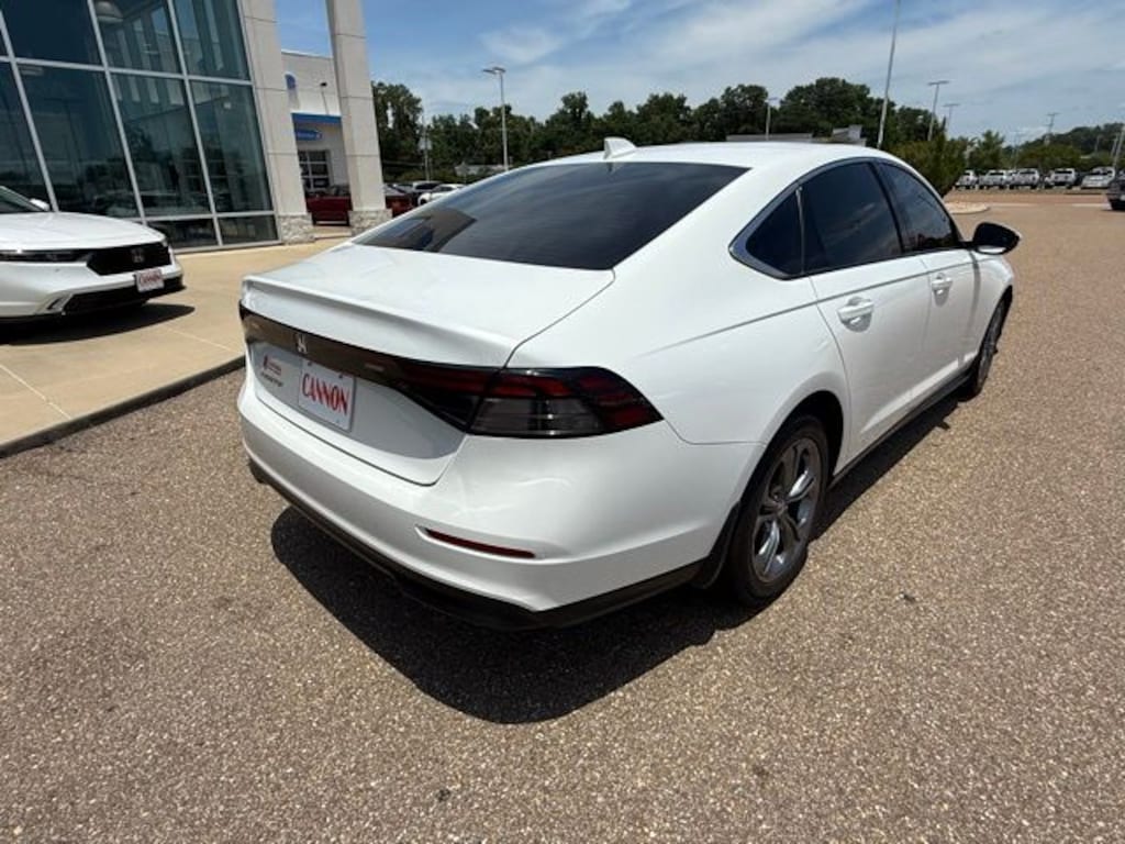 Used 2024 Honda Accord EX Sedan