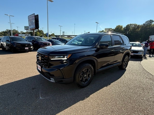 2025 Honda Pilot TrailSport's photo