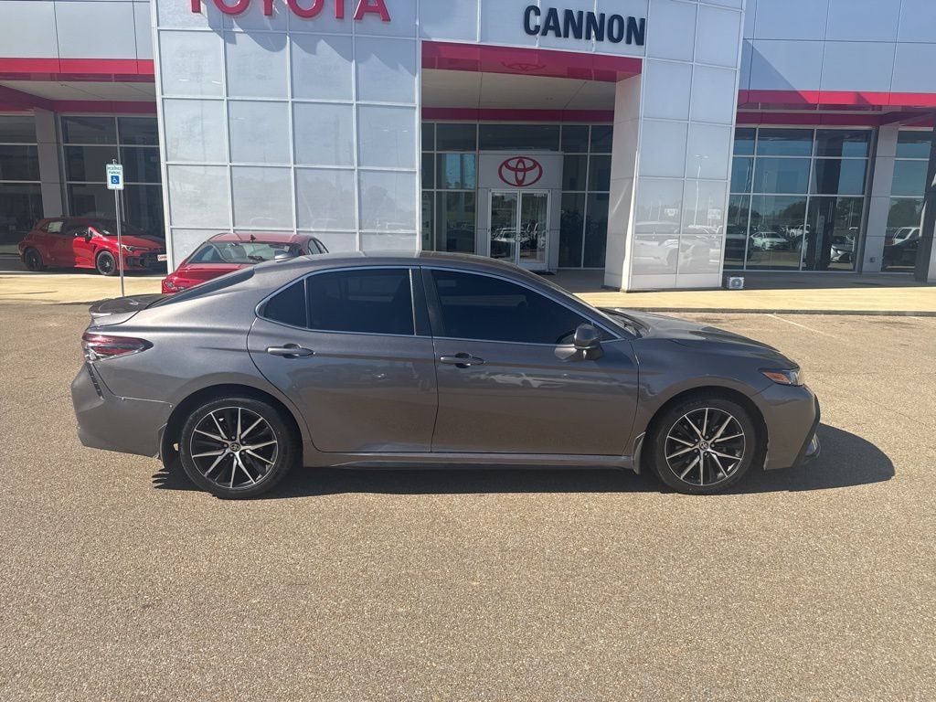 Used 2023 Toyota Camry SE Sedan