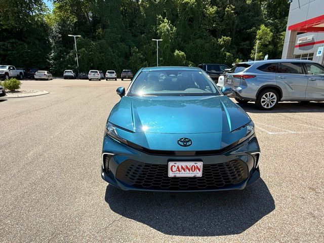 2025 Toyota Camry SE - Photo 10