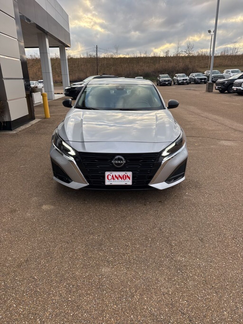 Used 2024 Nissan Altima 2.5 SV Sedan