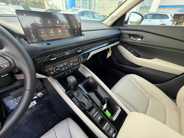 2025 Honda Accord Hybrid EX-L - Photo 20