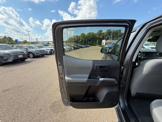 2023 Toyota Tacoma SR5 - Photo 26