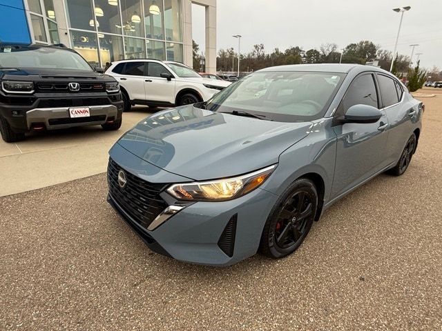 2024 Nissan Sentra SV's photo