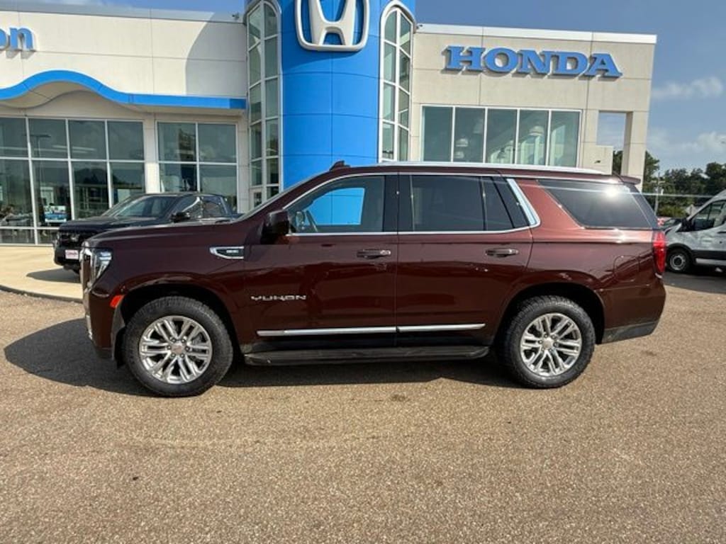 Used 2023 GMC Yukon SLT SUV