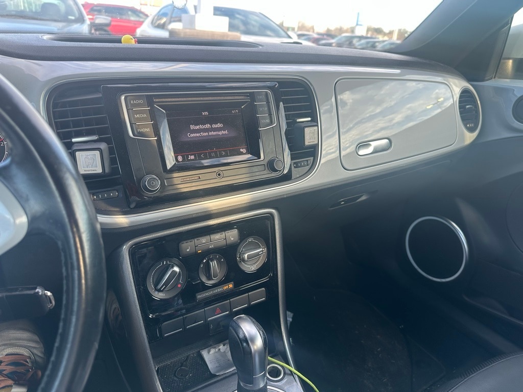 Used 2018 Volkswagen Beetle S with VIN 3VW5DAAT5JM509425 for sale in Vicksburg, MS