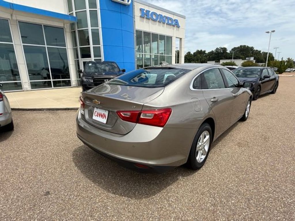 Used 2024 Chevrolet Malibu LT Sedan
