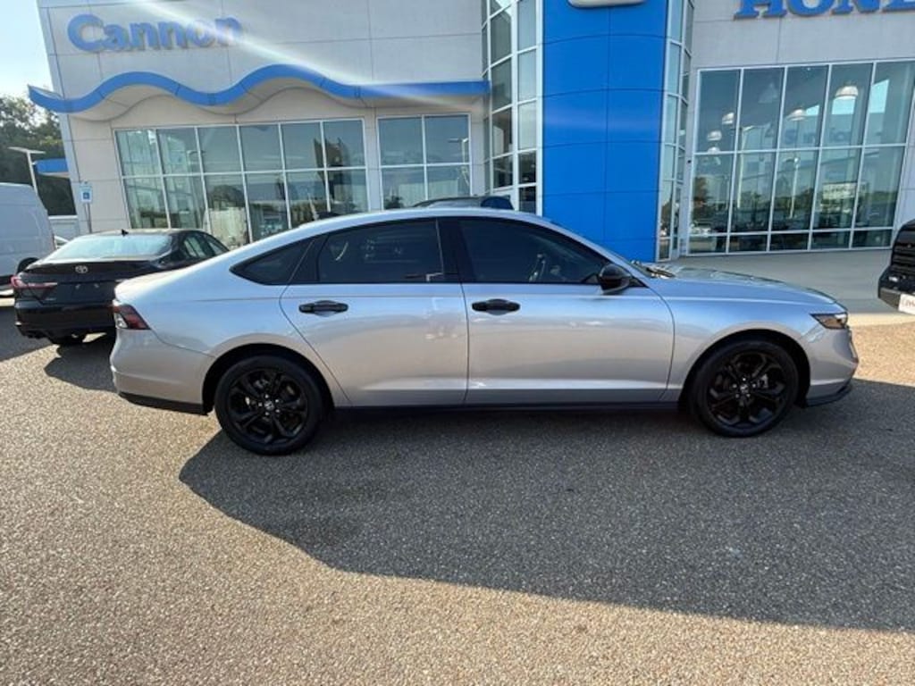 Used 2025 Honda Accord SE Sedan