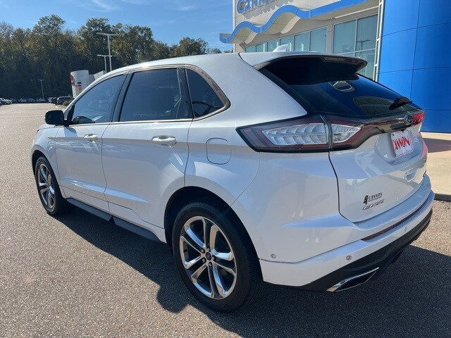 2015 Ford Edge Sport photo 3