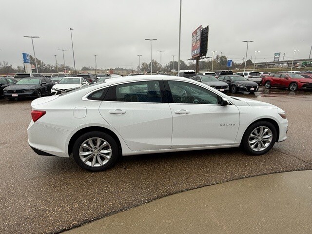 2024 Chevrolet Malibu 1LT photo 4