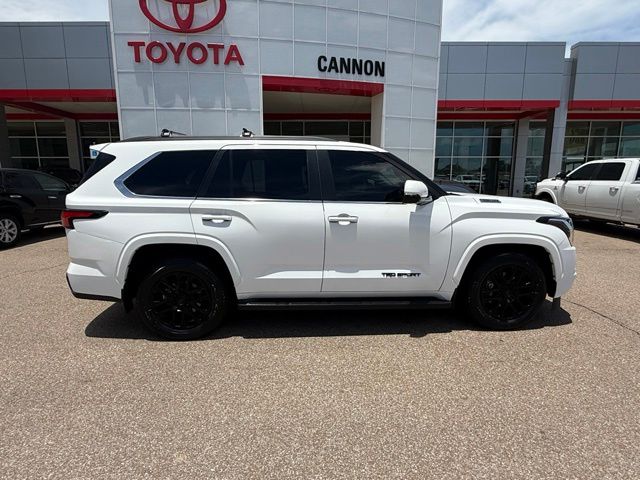 2024 Toyota Sequoia SR5 - Photo 6