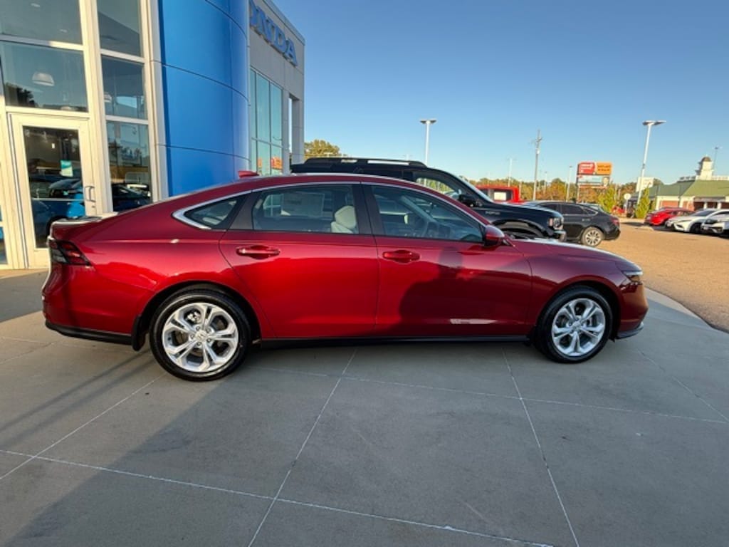 New 2025 Honda Accord LX Sedan