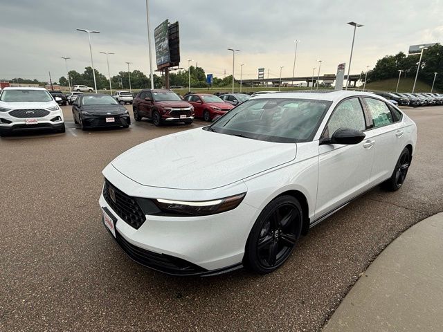 2026 Honda Accord Hybrid Sport-L's photo