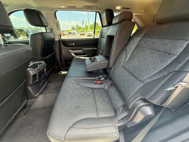 2024 Toyota Sequoia SR5 - Photo 33