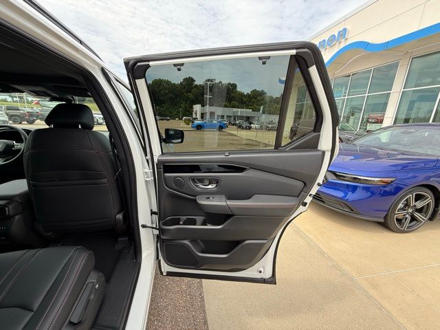 2025 Honda Pilot TrailSport - Photo 39