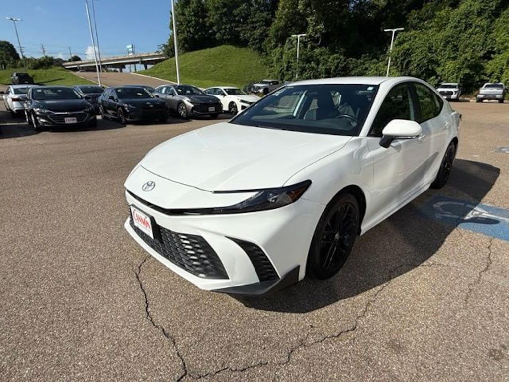 Used 2025 Toyota Camry SE Sedan