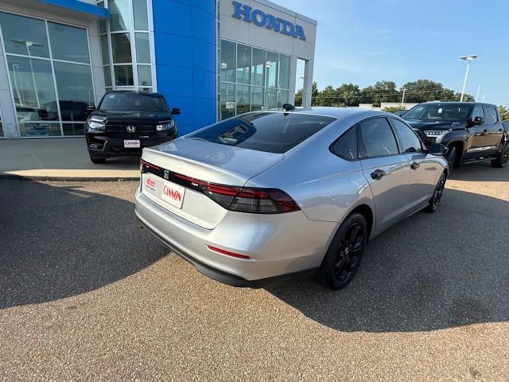 Used 2025 Honda Accord SE Sedan