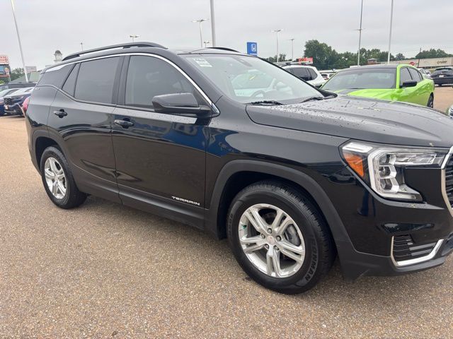 2023 GMC Terrain SLE - Photo 17