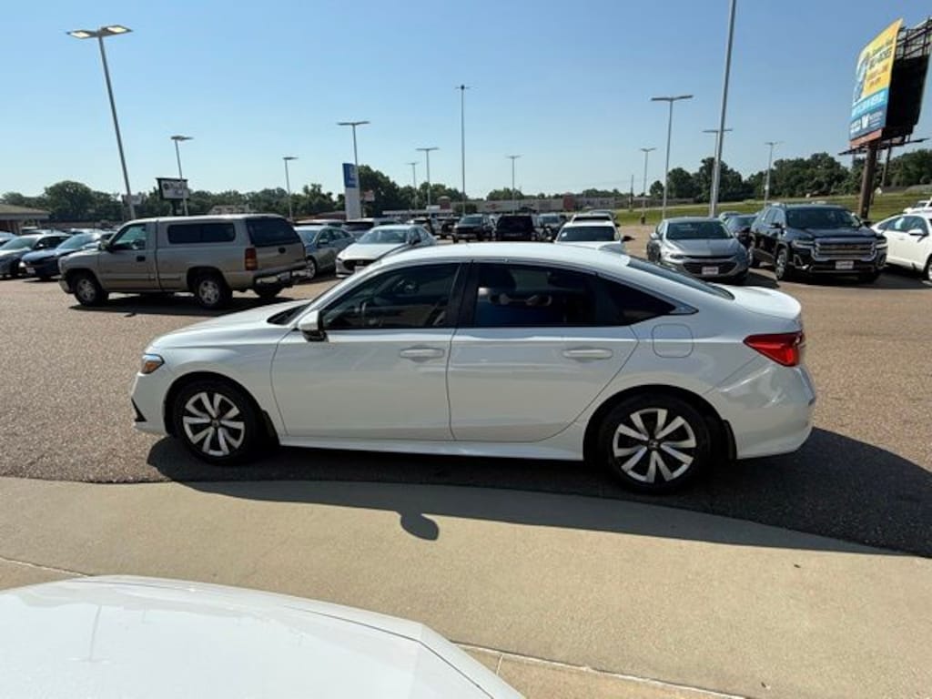 Used 2022 Honda Civic LX Sedan