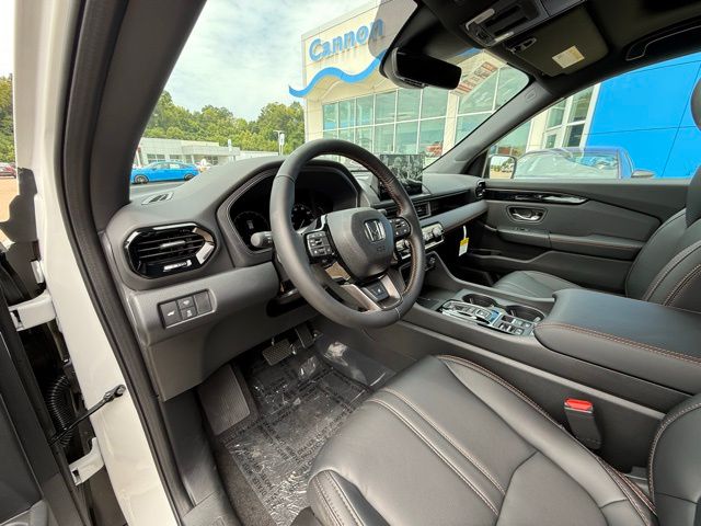 2025 Honda Pilot TrailSport - Photo 11