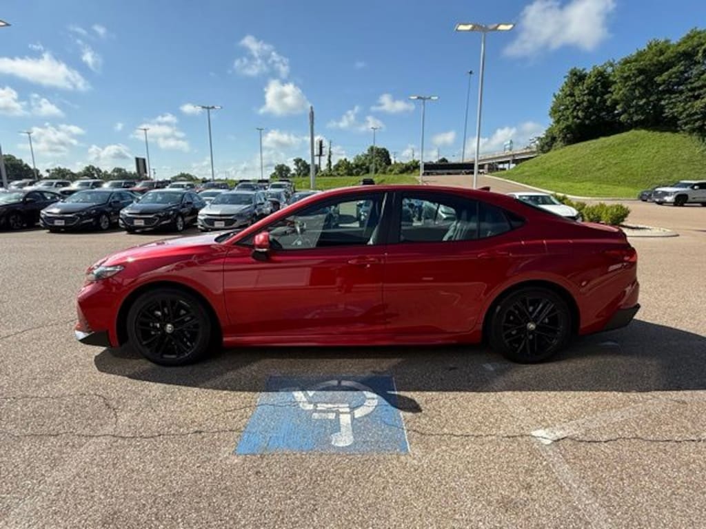 Used 2025 Toyota Camry SE Sedan