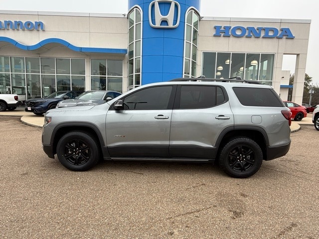 2023 GMC Acadia AT4's photo