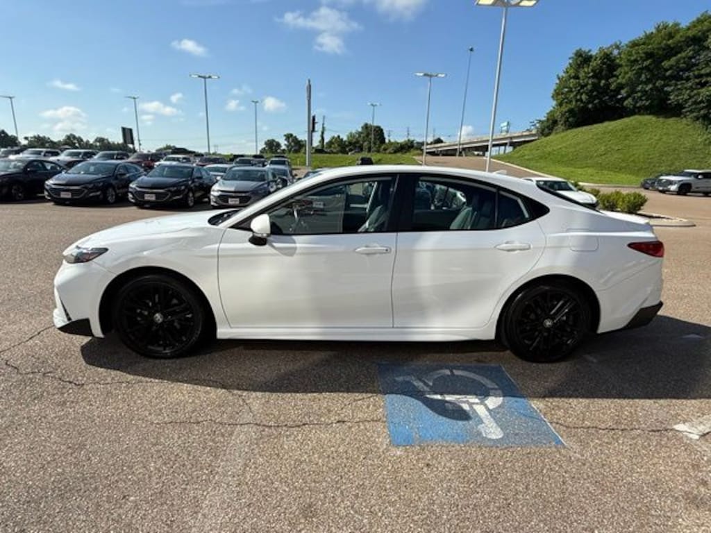 Used 2025 Toyota Camry SE Sedan